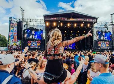 Carlsberg signs deal to sponsor UK music festivals