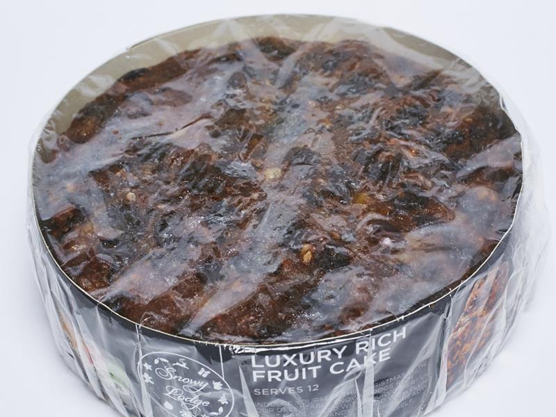 Lidl Snowy Lodge Deluxe Luxury Rich Fruit Cake