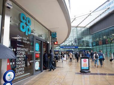 Co-op partners with Deliveroo for rapid delivery in London